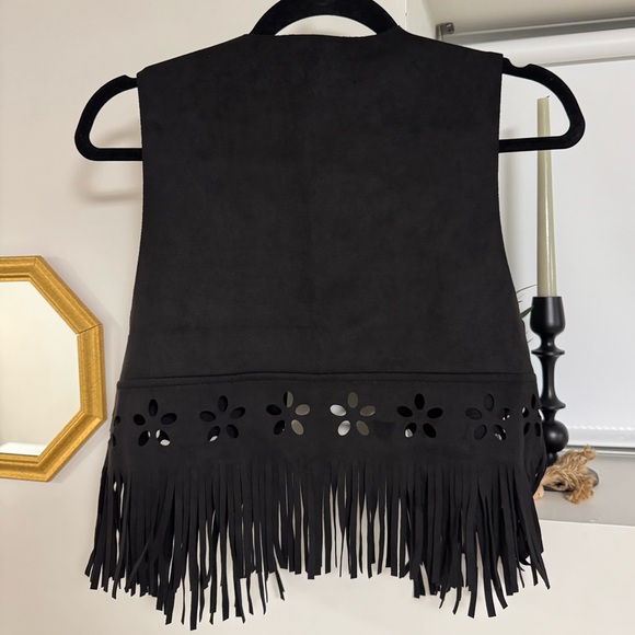 Western Fringe Cowgirl Vest - Picture 4 of 5